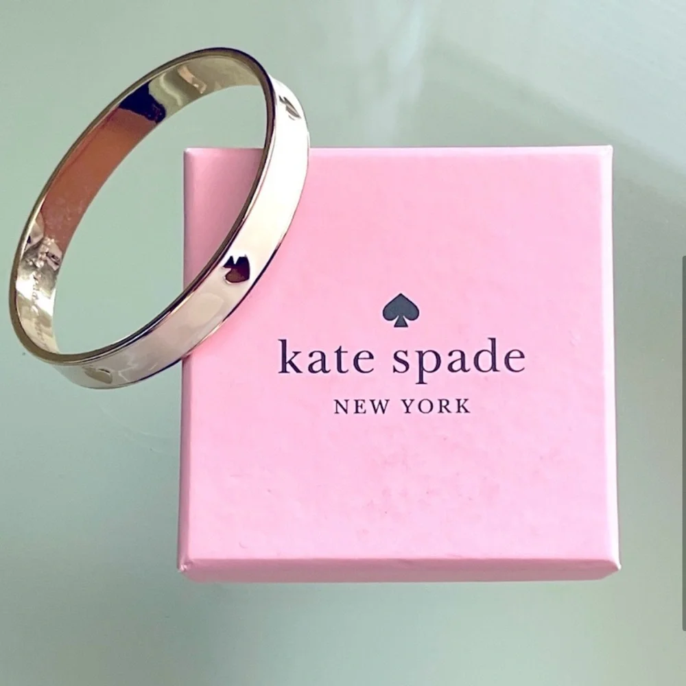 NWT Kate Spade ♠️ Cream & Gold
Colored Brand New Bangle Bracelet - Picture 1 of 5